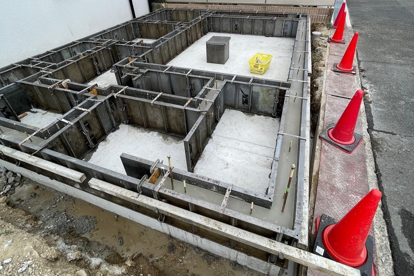 現場での実践を重ねながら技術と知識を日々磨ける体制を整えています